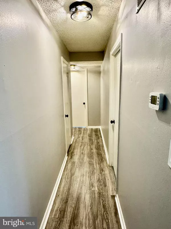 Suitland, MD 20746,3811 SWANN RD #102