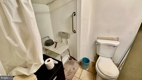 Camden, NJ 08103,608 SYCAMORE ST