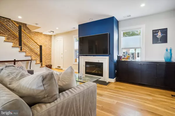 Alexandria, VA 22314,1015 DUKE ST