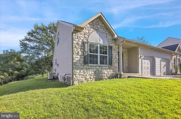 Kutztown, PA 19530,738 SEEM DR