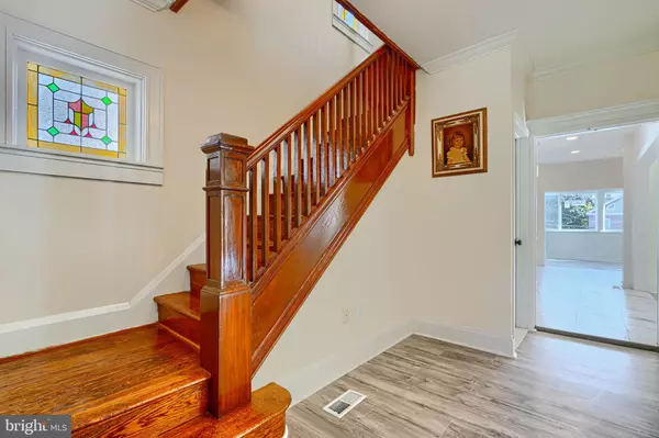 Baltimore, MD 21213,2220 LAKE AVE