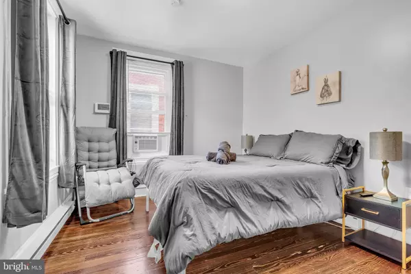 Norristown, PA 19401,905 W MARSHALL ST