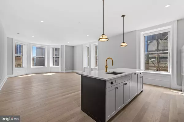 Philadelphia, PA 19102,200 S BROAD ST #801