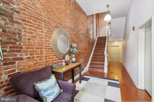 Philadelphia, PA 19123,1111 MOUNT VERNON ST #3