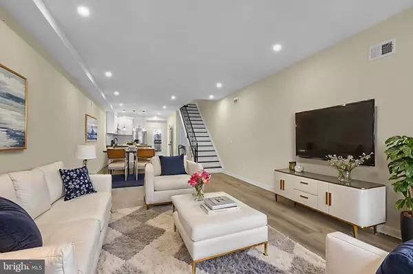 2670 BRADDOCK ST, Philadelphia, PA 19125