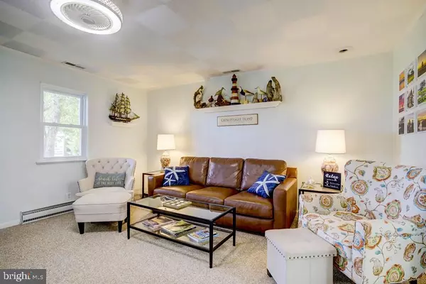 Chincoteague Island, VA 23336,3284 COLONA ST