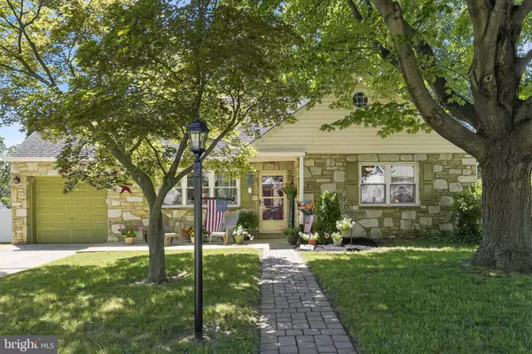 Philadelphia, PA 19111,828 HOFFNAGLE ST