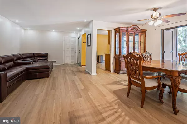 East Windsor, NJ 08512,2312 OLD STONE MILL