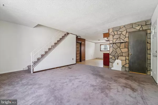 Philadelphia, PA 19116,1346 WALES PL