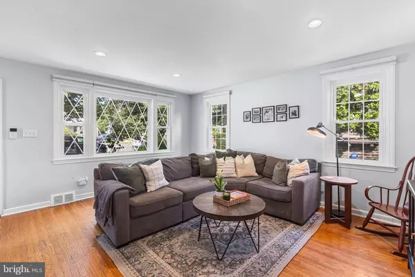 Havertown, PA 19083,607 DARBY