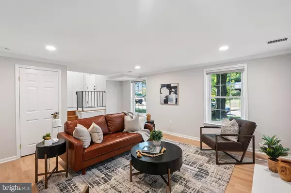 Rockville, MD 20853,4717 IRIS PL