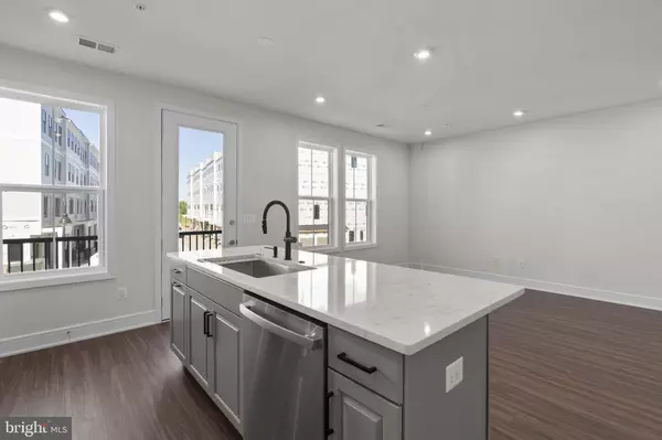 Broadlands, VA 20148,43294 FARRINGDON SQ