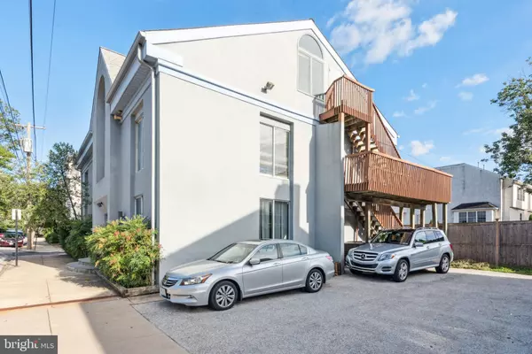 Media, PA 19063,20 W THIRD ST