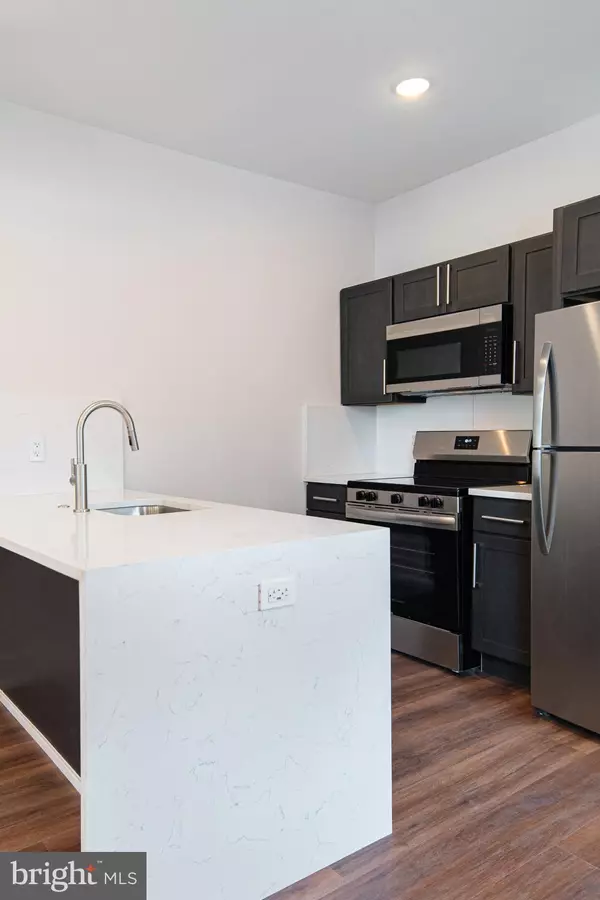 Philadelphia, PA 19144,212 MANHEIM ST #1