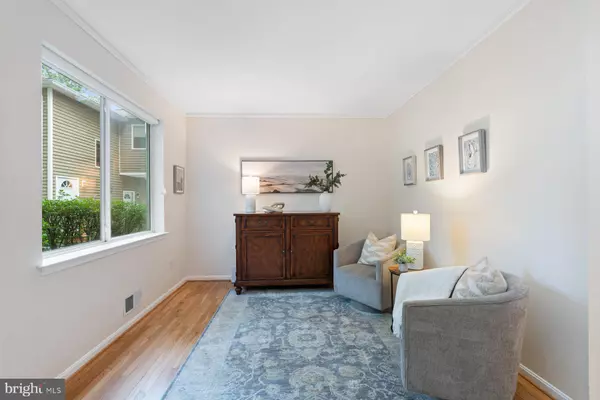 Severna Park, MD 21146,359 VALLEY STREAM RD N