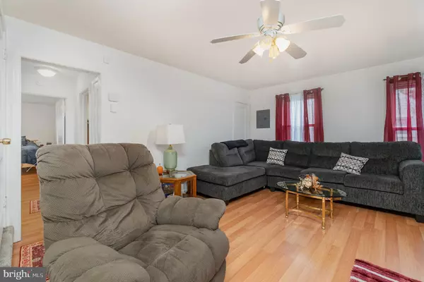 Essex, MD 21221,945 KINWAT AVE