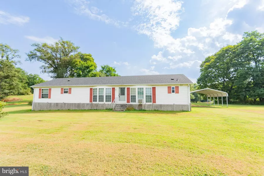 828 SHEPHERDSTOWN PIKE, Harpers Ferry, WV 25425