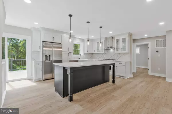 Fairfax, VA 22030,10211 STRATFORD AVE