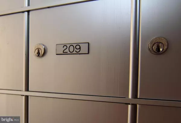 Arlington, VA 22201,1200 HARTFORD ST #209