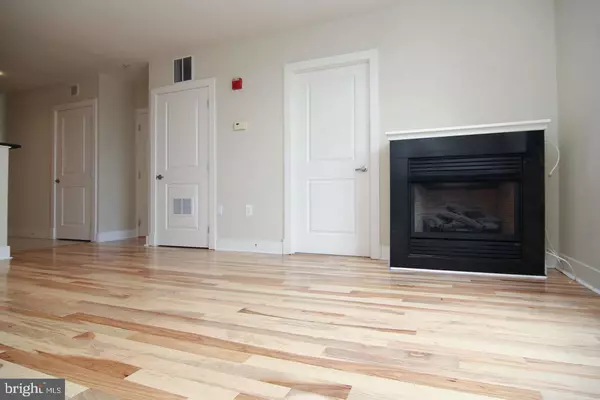 Arlington, VA 22201,1200 HARTFORD ST #209