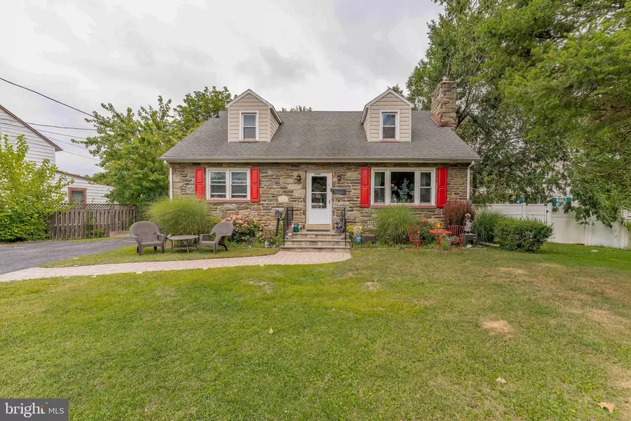 1306 SWARTHMORE AVE, Folsom, PA 19033