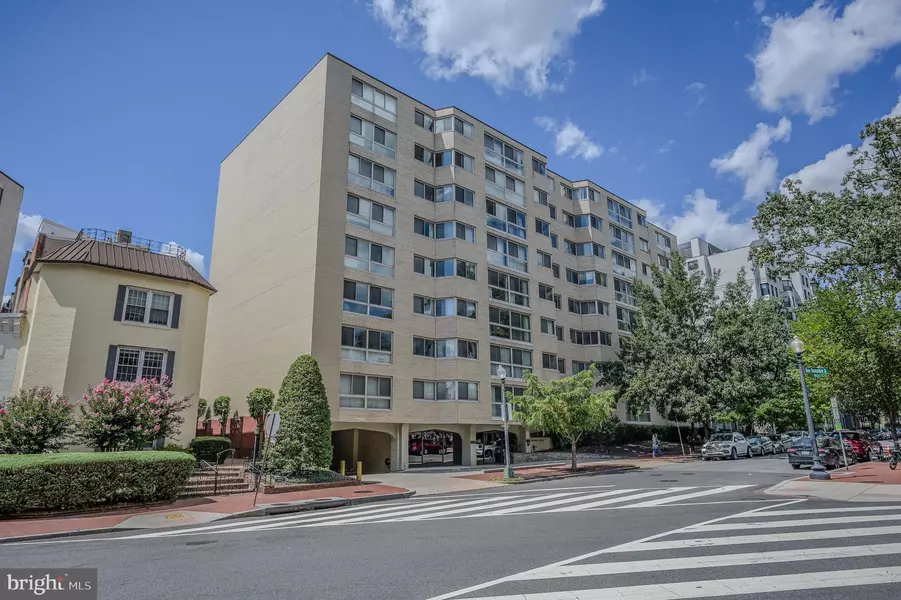 922 24TH ST NW #414, Washington, DC 20037