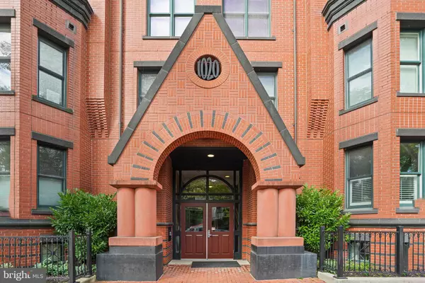 Washington, DC 20003,1020 PENNSYLVANIA AVE SE #404