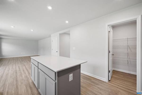 Charlottesville, VA 22902,280 HORSE PATH DR