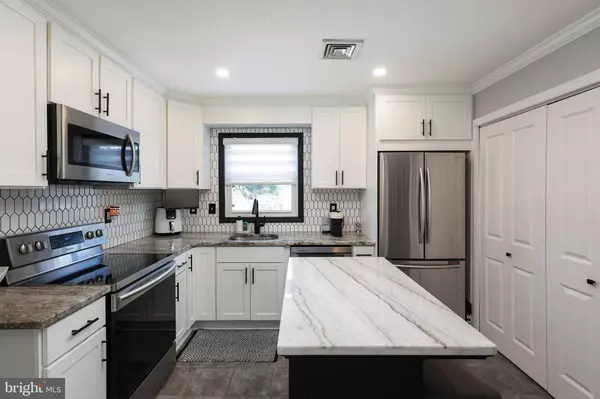 Beachwood, NJ 08722,28 BIRCH ST