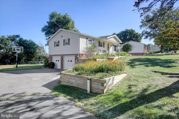 Chambersburg, PA 17201,530 NOTTINGHAM DRIVE