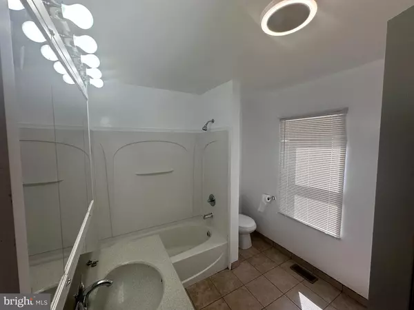 Millville, NJ 08332,244 OPAL RD