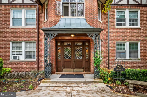 221 RIDGEMEDE RD #305, Baltimore, MD 21210