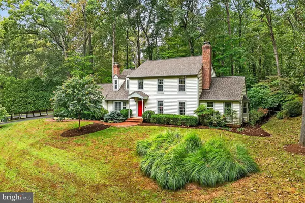 Fairfax Station, VA 22039,11533 CLARA BARTON DR