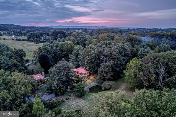 The Plains, VA 20198,7263 LITTLE RIVER LN