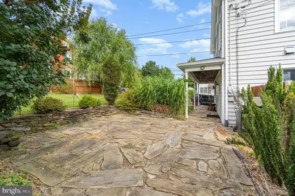 Newport, PA 17074,2 S 5TH ST