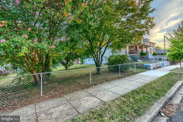 Washington, DC 20019,4839 JAY ST NE
