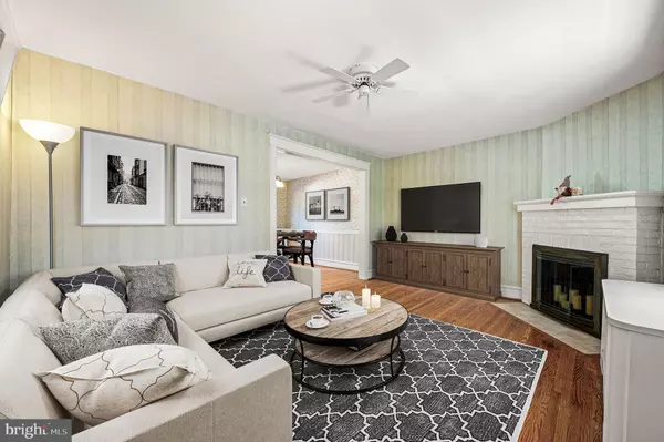 Glenside, PA 19038,229 PARKSIDE LN