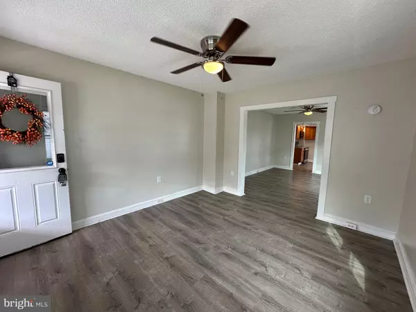 Charles Town, WV 25414,311 N LAWRENCE ST