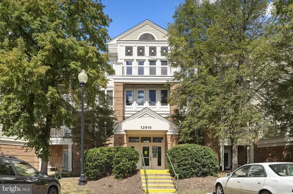 Herndon, VA 20170,12919 ALTON SQ #117