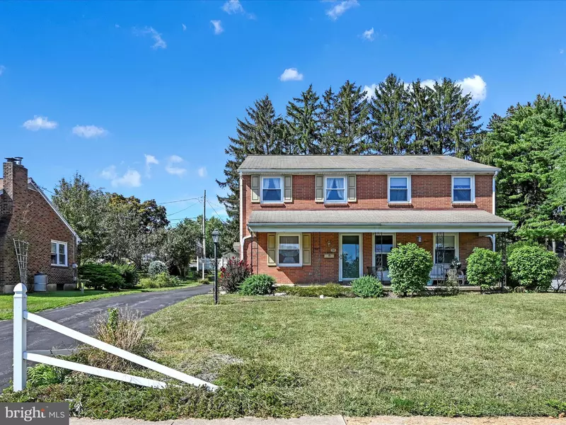 37 SPRING GARDEN ST, Elizabethtown, PA 17022