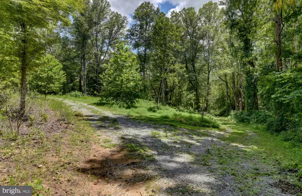 Bedford, VA 24523,0 N OTTER CREEK RD