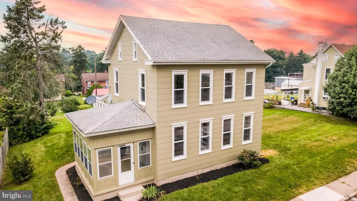 Mount Wolf, PA 17347,116 N 2ND ST