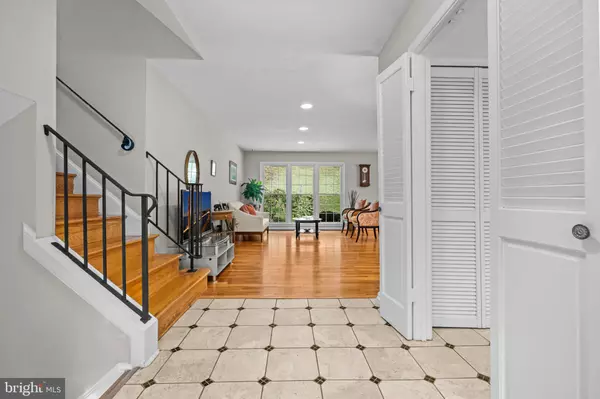 Potomac, MD 20854,11905 AMBLESIDE DR