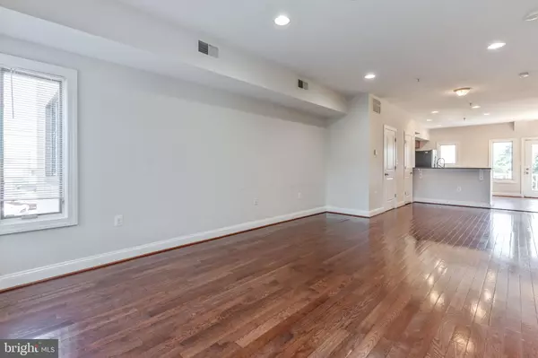 Washington, DC 20020,1384 TALBERT CT SE #A