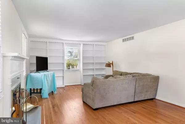 Lutherville Timonium, MD 21093,1011 W SEMINARY AVE