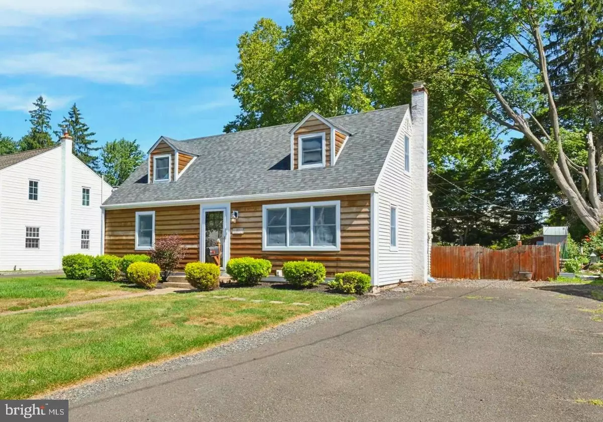 Hatboro, PA 19040,513 CORINTHIAN AVE