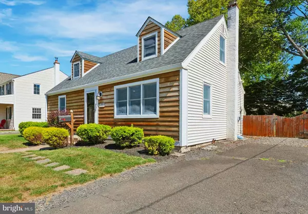 Hatboro, PA 19040,513 CORINTHIAN AVE