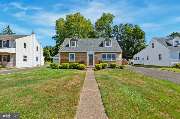 Hatboro, PA 19040,513 CORINTHIAN AVE