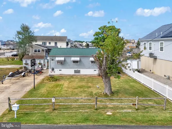 Tuckerton, NJ 08087,604 S GREEN ST