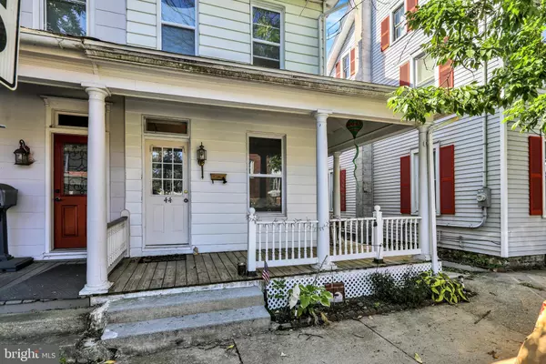 Lititz, PA 17543,44 E CENTER ST